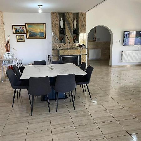 Villa Ocean Stones 1Km From Main Coral Bay Beach Peyia Extérieur photo