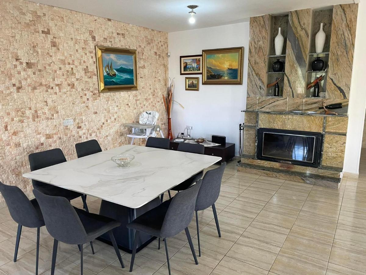 Villa Ocean Stones 1Km From Main Coral Bay Beach Peyia Extérieur photo