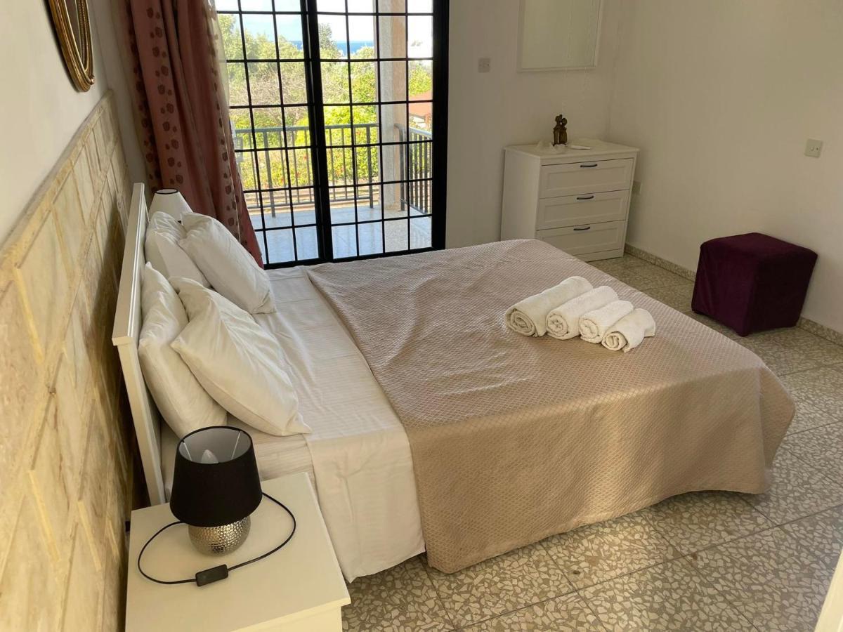 Villa Ocean Stones 1Km From Main Coral Bay Beach Peyia Extérieur photo
