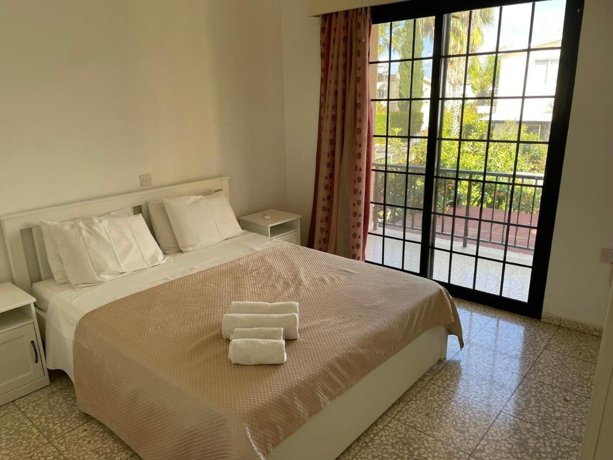 Villa Ocean Stones 1Km From Main Coral Bay Beach Peyia Extérieur photo
