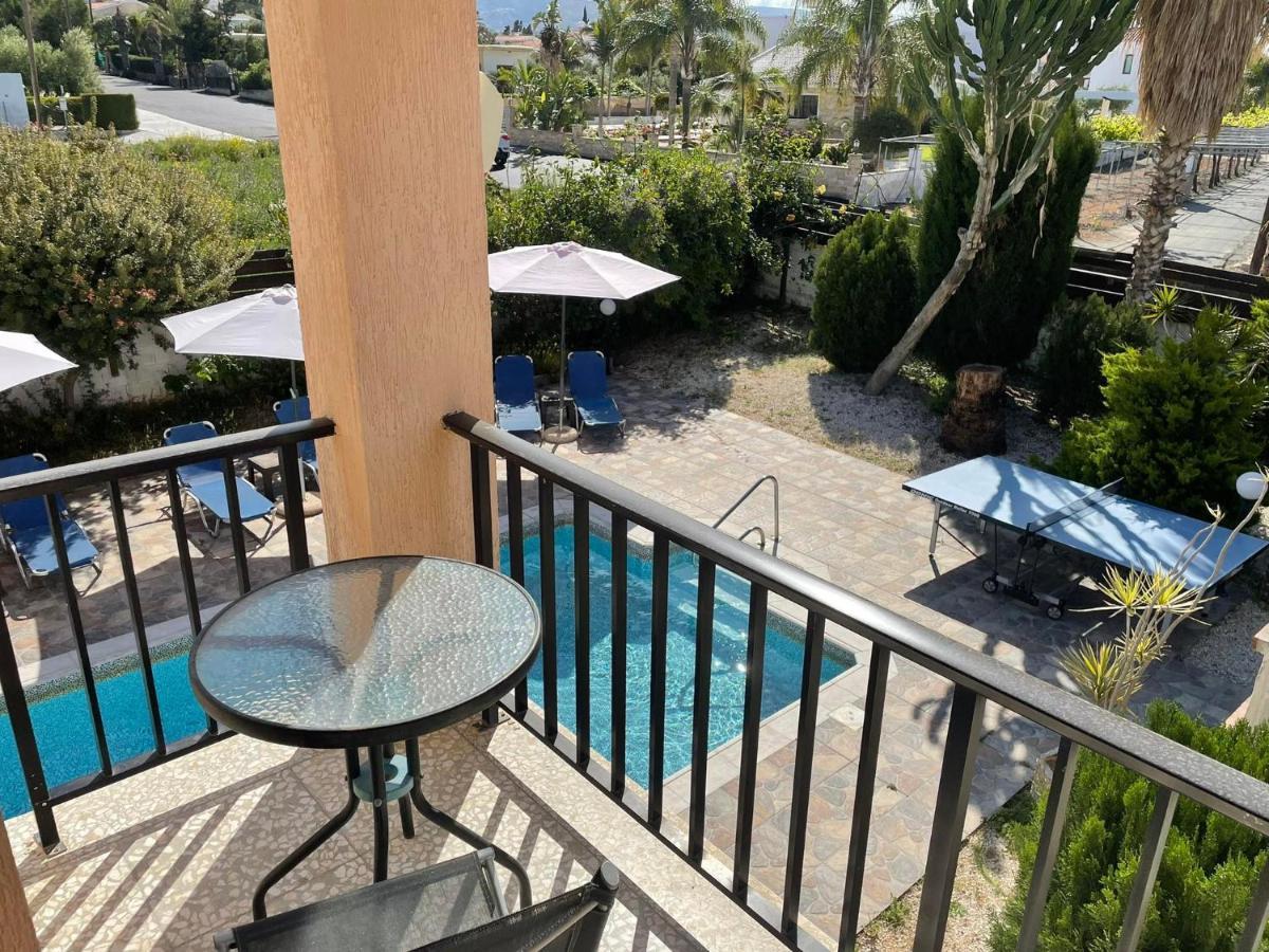 Villa Ocean Stones 1Km From Main Coral Bay Beach Peyia Extérieur photo